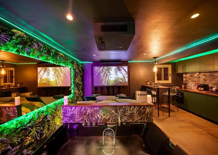 Jungle Love Room Balneo/Cinema By Hc