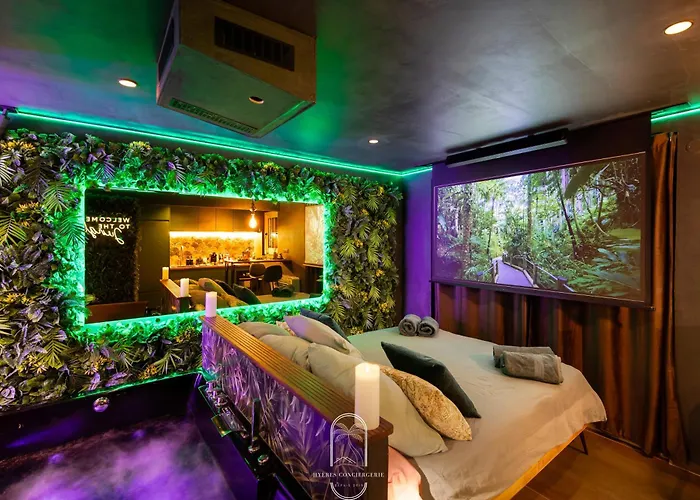Jungle Love Room Balneo/Cinema By Hc