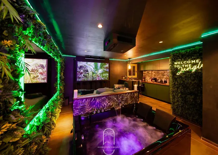 Jungle Love Room Balneo/Cinema By Hc